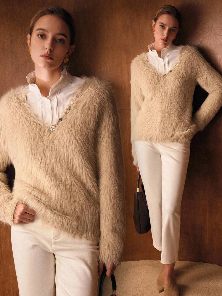 METAL DECOR FLUFFY KNIT PULLOVER SWEATER