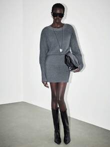 Lumivelle 灰色圆领紧身针织连衣裙，秋冬