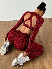 Dewbera Bộ đồ thể thao áo crop top tay dài họa tiết da báo cho nữ kèm áo ngực xoắn và quần legging - Đỏ - Xem 6