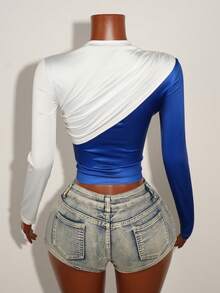 Zolique Women's Letter Print Tight Fit Crew Neck Long Sleeve Sexy T-Shirt - Blue and White - View 2