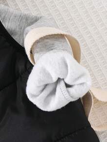 Cozy Pixies مجموعة من 3 قطع للأطفال الصبيان تتكون من: هودي بأكمام طويلة وطباعة حرفية ناعمة، بنطلون بأساور، وصدرية بدون أكمام