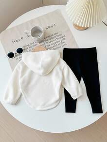 女婴可爱字母刺绣羊毛连帽不对称上衣和松紧腰黑色裤子套装，秋冬