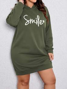 SHEIN LUNE 大码女式字母和心形印花落肩长袖休闲连帽卫衣连衣裙 - 綠色 - 查看 4