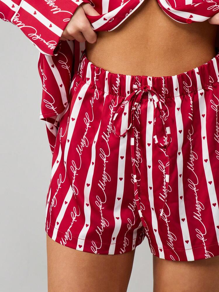 MISSGUIDED Ensemble de pyjama de Noël Chemise à manches longues avec boutons et short assorti. Vêtements de nuit et de détente pour les fêtes