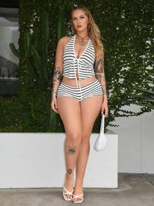 Arliah 2 件套深 V 领口系带迷你短裤，条纹 - 黑與白 - 查看 4