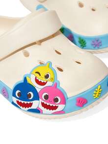 BABY SHARK X SHEIN Cute Ocean Fish Cartoon Pattern Baby Toddler White Hole Shoes, EVA Material Is Light And Non-Slip, Protects Small Feet, Can Be Wet, Suitable For Home Or Out Use, Unisex, Boys & Girls
