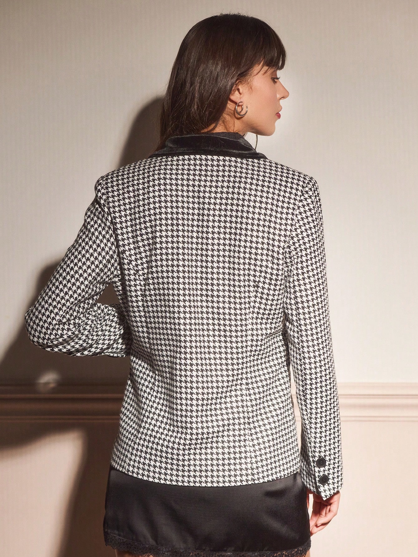 ドッグトゥース チェック柄 ダブルブレスト ブレザー、コントラストベルベットカラー ヴィンテージスタイル シック 秋冬