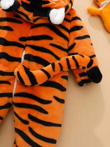 SHEIN 新生儿老虎服装，可爱老虎毛绒 3D 刺绣帽子，带尾巴长袖连体衣，婴儿冬季服装 - 橘色 - 查看 4
