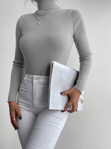 EURMUSE Women's Solid Color Minimalist Turtleneck Long Sleeve Sweater, Everyday Wear - Light Grey - View 4