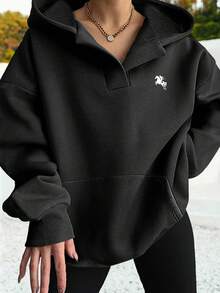 SHEIN EZwear 休闲简约女式复古硬币马匹印花宽松长袖卫衣，带口袋，适合秋冬季节、街头风、机场时尚，时尚图案 - 黑色 - 查看 8