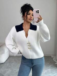 SHEIN Elenzya Cardigan tricotat cu mânecă lungă și umeri căzuți, cu guler în contrast de culoare, decorat cu nasturi metalici - alb - Vizualizare 4