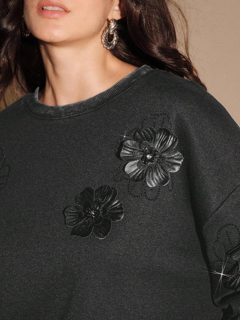 Women's Casual Rhinestone Embellished Snowflake Decor Round Neck Long Sleeve Pullover Sweatshirt, Black, Thermal Lined For Autumn/Winter