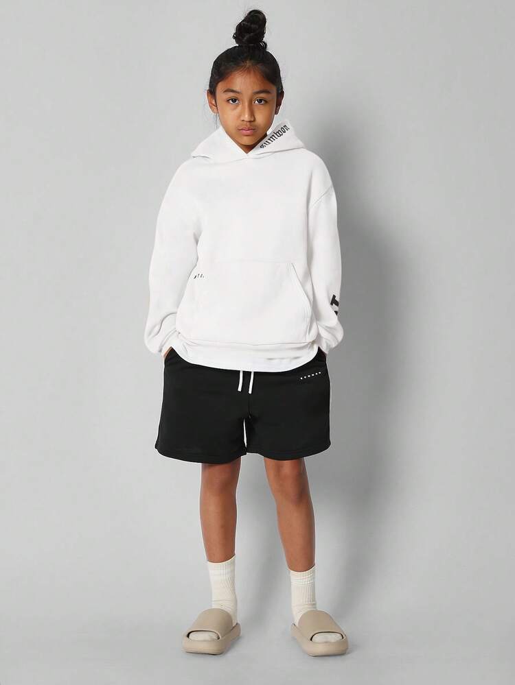 レタープリントのオーバーヘッドパーカー