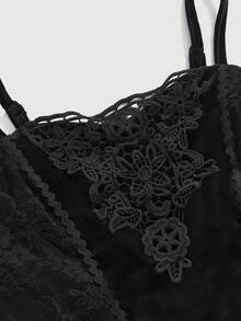 ROMWE Goth Top de camisola de contraste de encaje de terciopelo oscuro de Halloween combinado con falda de cola de pez - Negro - Ver 5