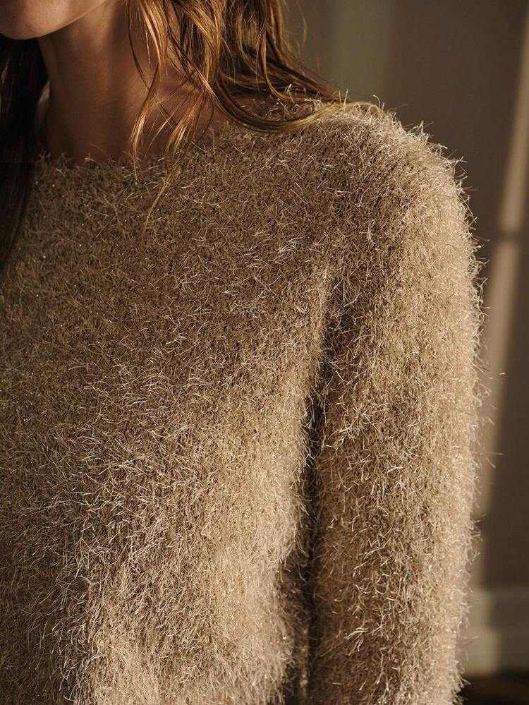 SOLID FLUFFY KNIT CROP SWEATER