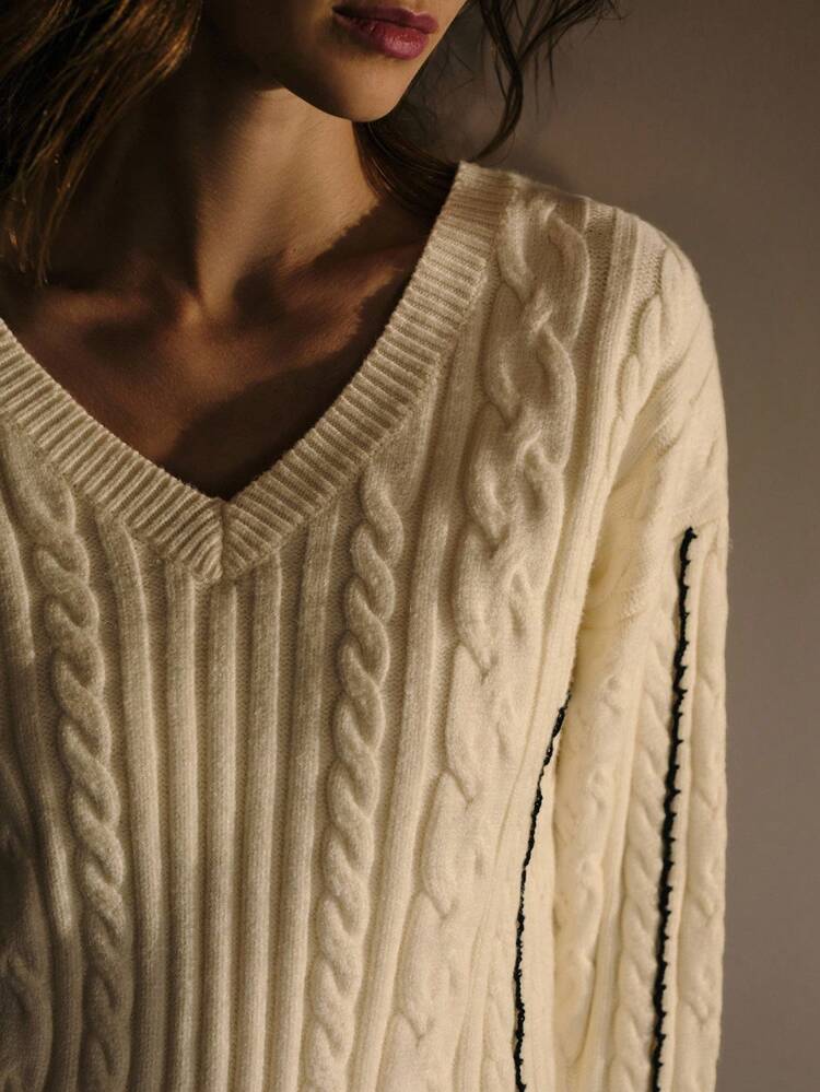 ELEGANT CONTRAST TRIM V-NECK SWEATER, VINTAGE STYLE, AUTUMN/WINTER