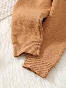 SHEIN 男婴 2 件套高领格纹毛衣和慢跑裤套装，休闲风格，适合秋冬季日常穿着 - 卡其色 - 查看 10