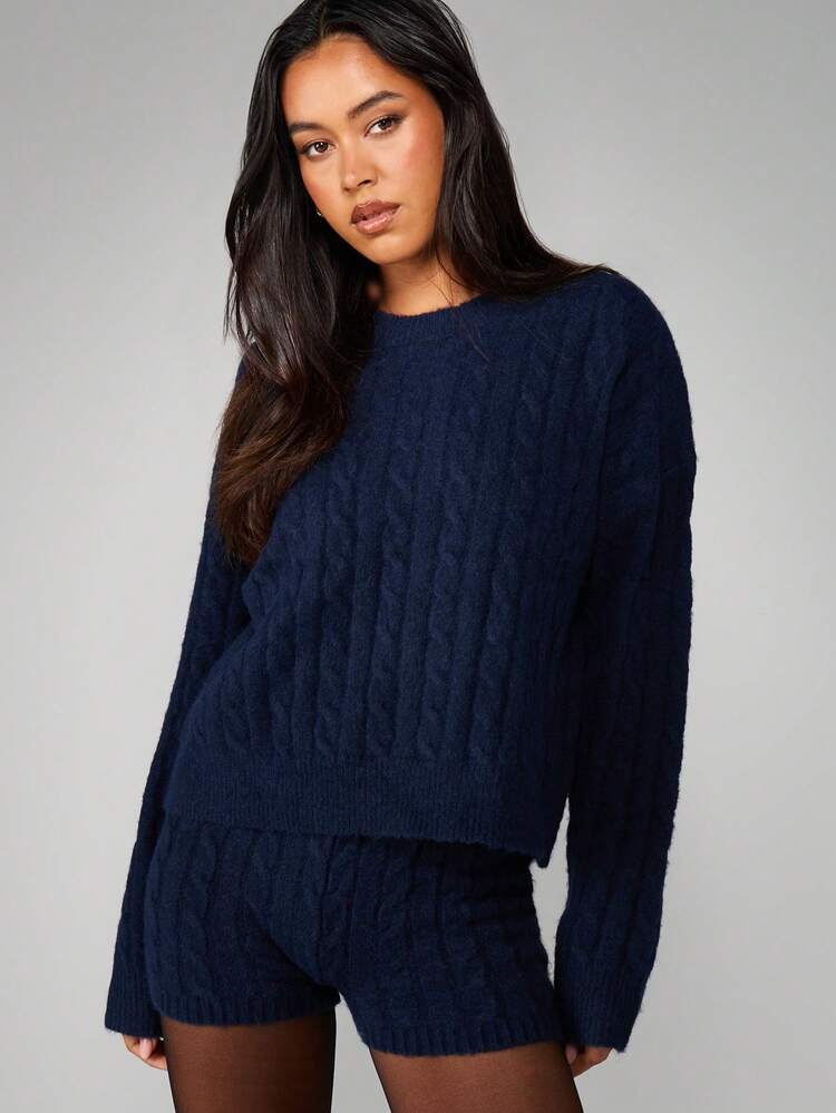 MISSGUIDED Set coordinato di maglione a trecce e pantaloncini corti, abbigliamento da relax invernale