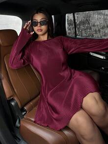 SHEIN EZwear 大码女式纯色圆领长袖休闲短款连衣裙 - 酒紅色 - 查看 1