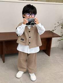 SHEIN 3 件套年轻男孩休闲、舒适、时尚的领衬衫、背心夹克和裤子套装，适合日常穿着、上学、旅行、运动、秋冬季