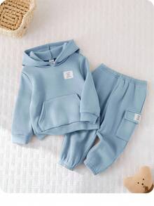 SHEIN 2pcs/Set Baby Boy/Girl Casual Sports Letter Graphic Pocket Hoodie & Elastic Waist Pants Set, Suitable For Autumn/Winter - Blue - View 1