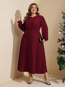 SHEIN CURVE+ Geripptes Strickkleid mit Rundhalsausschnitt in Große Größen, Weinrot, Weihnachtsparty - Bordeaux - Übersicht 6