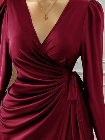Rometta Plus Size Women's Elegant High-End Gothic Prep Inspired Autumn Party Dress, Fitted V-Neck Tie Waist Solid Color Maxi Dress