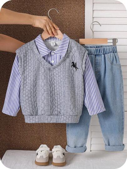 2 Stücke/Set Kleine Jungen Fleece gefütterte dicke Trainingsanzug, Langarm Hemd mit Kragen und grauer gestrickter Weste mit Jeans Hose, bequemer, vielseitiger Freizeitoutfit für drinnen, Outdoor, Alltag, Sport, Spiel, Party, Fotoshooting, Urlaub, Schule, Streetwear, Jogginghose, Weihnachten, Weihnachtsgeschenk, Denim, Jeans