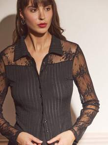 lacRébo 长袖黑色纹理面料纽扣前襟衬衫，带蕾丝花边 - 黑色 - 查看 3