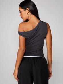 MISSGUIDED Off Shoulder Ruched Fitted Top With Draped Neckline For Casual Evening Wear - Black - View 2