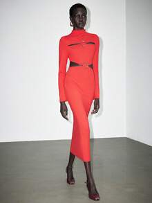 SHEIN Luminelle فستان حفلة عيد الميلاد الأحمر للنساء، ذو ياقة عالية وأكمام طويلة، مزين بتفاصيل معدنية غير متماثلة ومقطوع في الخصر، مناسب للارتداء في المناسبات