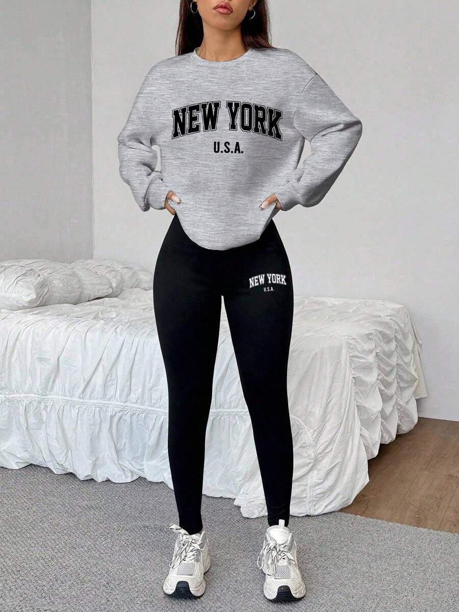 SHEIN EZwear 2 件纽约图案印花宽松圆领运动衫和紧身打底裤套装,春秋 - 彩色 - 查看 1