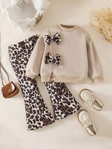 SHEIN 2pcs Young Girl Solid Color Crew Neck 3D Leopard Print Bow Knit Sweater And Leopard Print Knit Pants Set, Autumn - Khaki - View 2