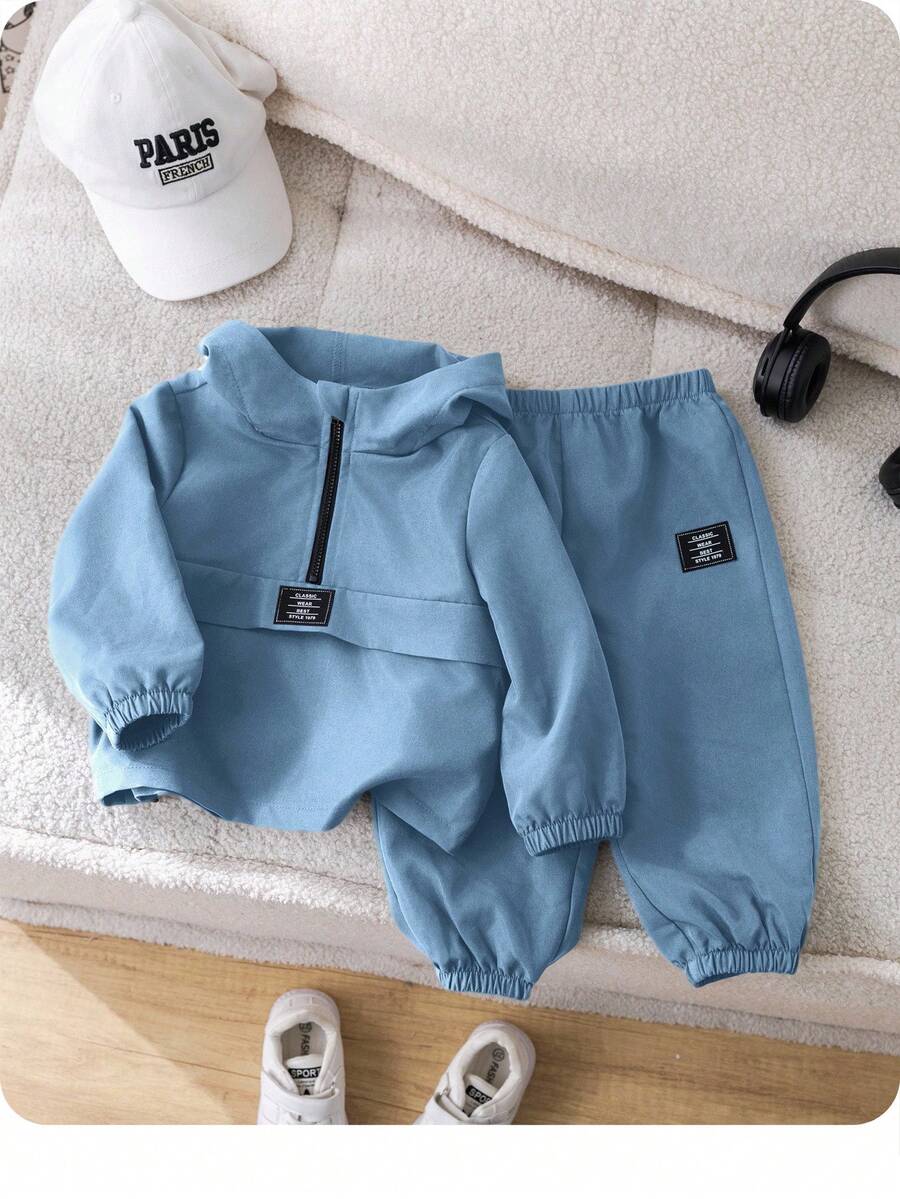 SHEIN Bộ 2 áo hoodie dệt kim trang trí màu xanh cho bé trai và quần cạp chun, trang phục thể thao thường ngày phù hợp mặc ngoài trời và trong nhà, mùa thu/đông - Màu xanh lam - Xem 1