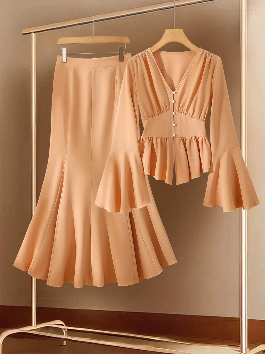 GlowEve Elegant Long Sleeve Cinched Waist Top - Bodycon Skirt Set