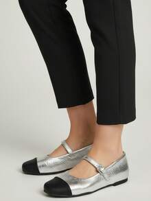 Ballerinas, flats, zapatos de piso mujer elegantes con correa punta negra variedad colores estampado casual y fiesta - Plateado - Ver 1