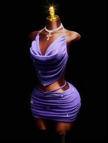 Amplova Perłowy naszyjnik z wiązaniem na szyi, prześwitujący seksowny top z obcisłą, marszczoną mini spódniczką o ultra niskim stanie, 2 sztuki