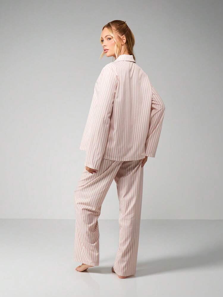 MISSGUIDED Gestreifter Pyjama-Set mit Schleife vorne, Langarm Knopfleiste Nachtwäsche Loungewear