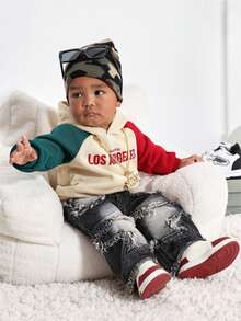 SHEIN Baby/Toddler Boys'Vintage Fashion Frayed Star Patchwork Decor Loose Fit Black Denim Baggy Jeans Fall Winter,For Baby Fall/Winter Dailywear Outfits,Boys Streetwear Outfits,Halloween Outfits,Christmas Outfits,Winter Clothes,Toddler Jeans,Warm Jeans - Black - View 3