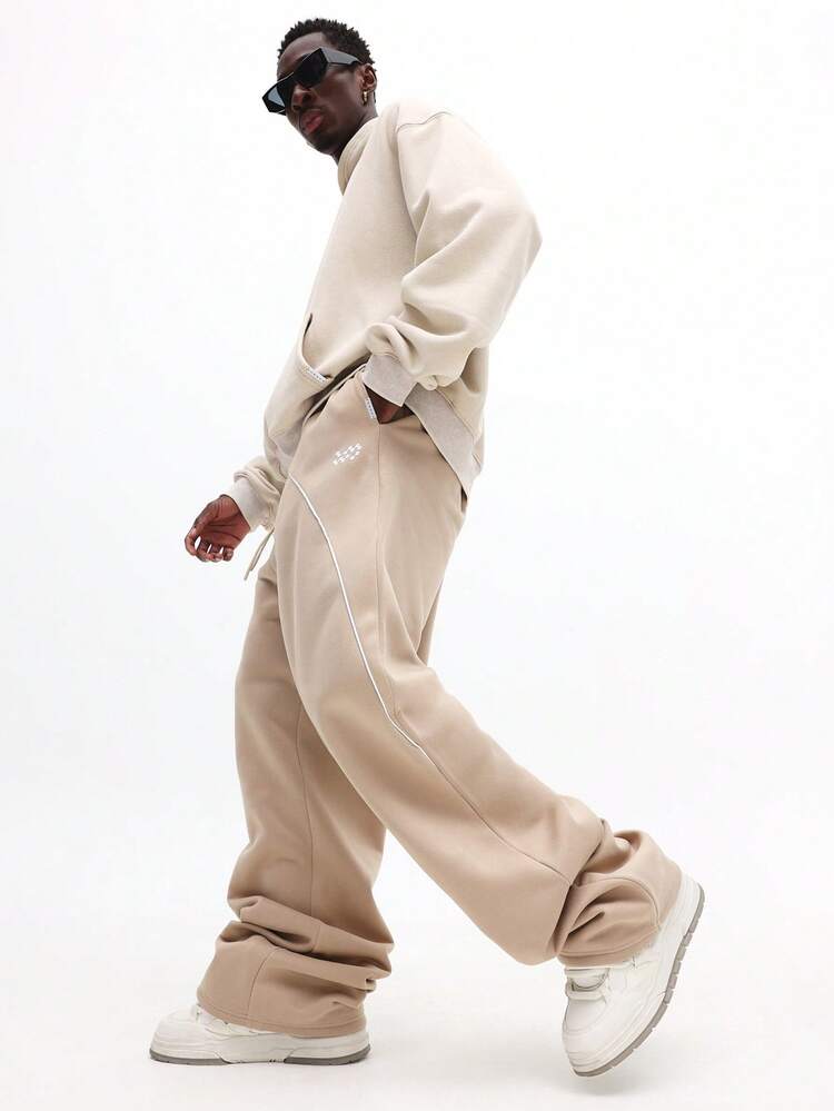 Pantaloni della tuta larghi e oversize