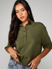 MISSGUIDED Polo de manga corta de punto con corte recto y estilo retro, jersey con cuello de botones clásico y estilo universitario, prenda esencial de moda para oficina en otoño e invierno - Verde militar - Ver 1