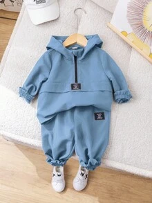 SHEIN Bộ 2 áo hoodie dệt kim trang trí màu xanh cho bé trai và quần cạp chun, trang phục thể thao thường ngày phù hợp mặc ngoài trời và trong nhà, mùa thu/đông - Màu xanh lam - Xem 3