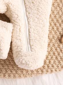 SHEIN 新生男婴秋冬毛绒连帽连体衣，带 3D 耳朵装饰和手套，温暖可爱的连体衣