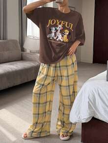 DAZY 2 件套女士休闲狗字母印花 T 恤上衣和格子宽松裤睡衣套装 - 咖啡棕 - 查看 5