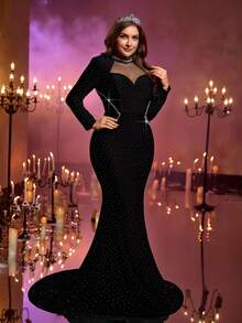 Glamrae Robe de grande taille élégante et luxueuse en tissu tricoté noir à haute élasticité et strass, col asymétrique ajouré, manches longues avec détails de chaîne de strass, ourlet ajusté en queue de poisson. Convient pour les soirées, les rendez-vous, les bals de promo, les invités de mariage - Noir - Voir 6