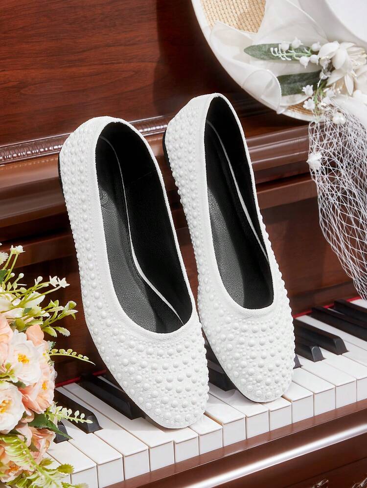 CUCCOO HITCHD Women's White Fashionable Cute Plush Flat Slip-On Loafers