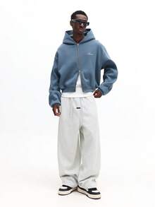 SUMWON Crop Fit Heavyweight Zip Up Hoodie With Drawstring Hood And Centre Pocket For Casual Streetwear - Grey - View 3