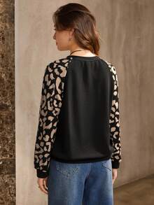 Wildy Summer To Fall Leopard Print Round Collar Raglan Sleeve Pullover Long-Sleeved Sweatshirt - Multicolor - View 2