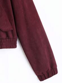 Sweetra Elegante chaqueta de motocicleta vintage burdeos, de moda para fiestas, diseño elegante y sofisticado para mujeres