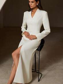 Revavyn 奢华欧美风V领全纽扣装饰垫肩长袖超长鱼尾下摆修身连衣裙 - 杏色 - 查看 3